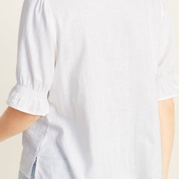 💥2/$30💥 Pintucked Button-Front Linen Blouse - Picture 2 of 9